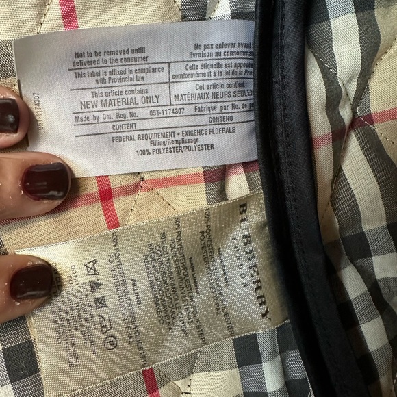 Burberry XS Diamond Quilted Jacket - Picture 6 of 6